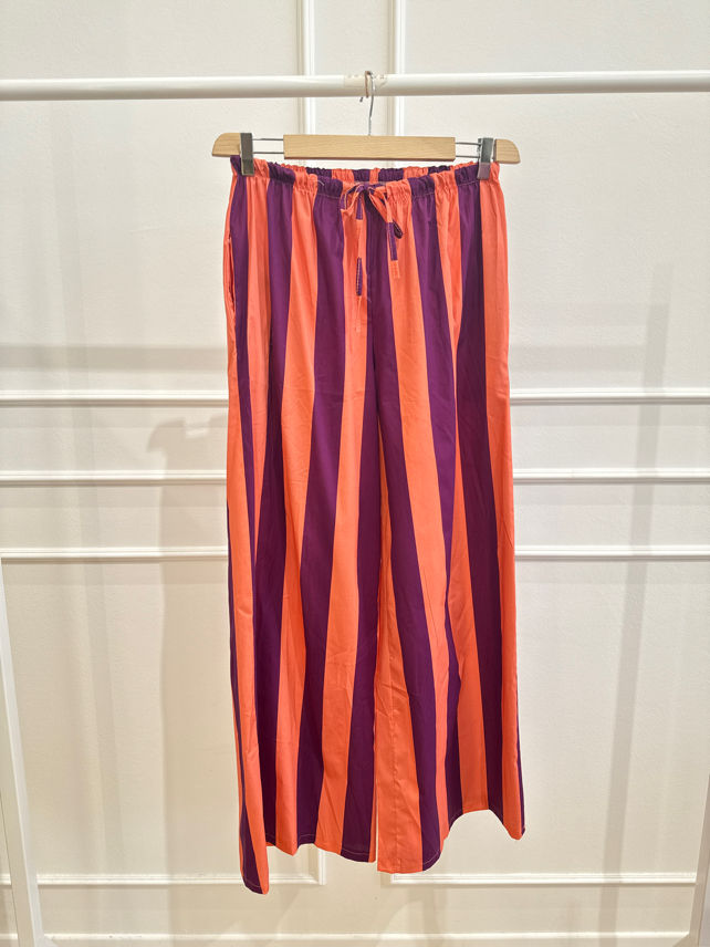 Pantalone con Variante di Colore